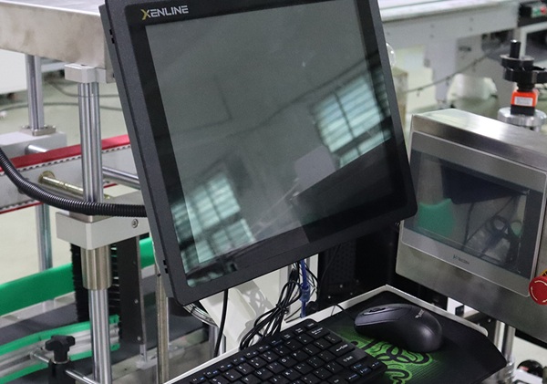 全自動(dòng)打印貼標(biāo)機(jī),貼標(biāo)機(jī)設(shè)備,貼標(biāo)機(jī)廠家